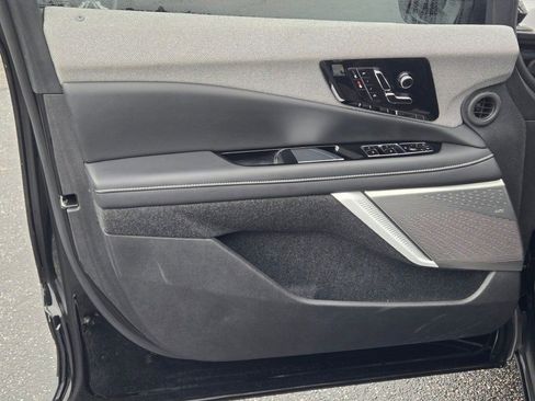 Used 2025 Cadillac Optiq Luxury 1 w/ LPO, Floor Liner Package image 20