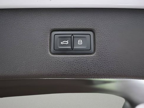 Used 2018 Audi Q7 2.0T Premium Plus w/ Premium Plus Package AWD/4WD image 17