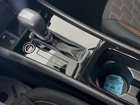 Used 2023 Nissan Kicks SR image 20