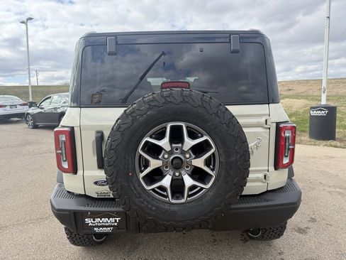 New 2025 Ford Bronco Badlands image 30