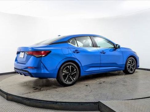 Used 2024 Nissan Sentra SV image 8