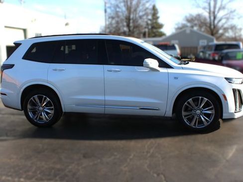 Used 2021 Cadillac XT6 Sport image 10