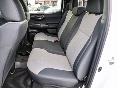 Certified 2023 Toyota Tacoma TRD Off-Road image 7