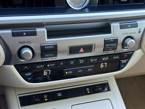 Used 2014 Lexus ES 350 image 36