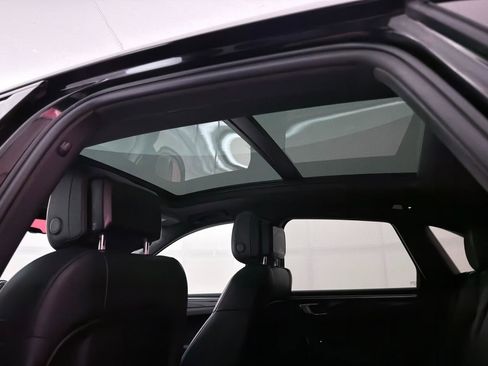 Used 2021 Porsche Macan S AWD/4WD image 23