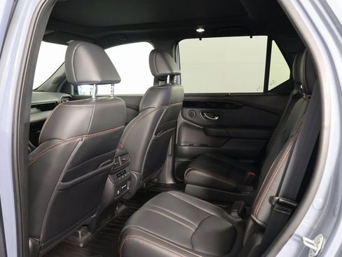 Used 2023 Honda Pilot TrailSport image 11