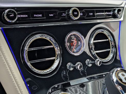 Used 2020 Bentley Continental GT image 26