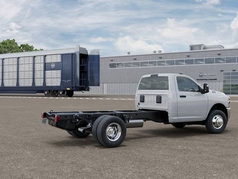 New 2026 RAM 3500 Tradesman w/ Chrome Appearance Group A AWD/4WD image 5