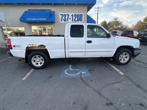 Used 2005 Chevrolet Silverado 1500 LS image 8