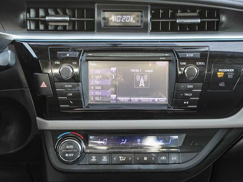 Used 2014 Toyota Corolla LE image 14