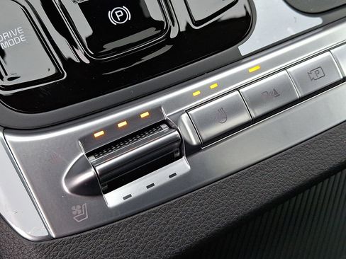 New 2025 Kia Carnival SX Prestige image 22