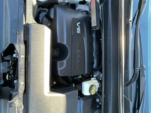 Used 2018 Nissan Pathfinder SV FWD image 27