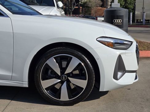 Used 2025 Audi A5 2.0T Premium w/ Convenience Package image 11