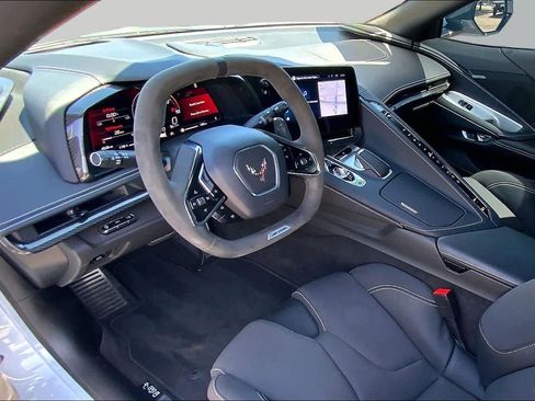Used 2024 Chevrolet Corvette Z06 RWD image 16