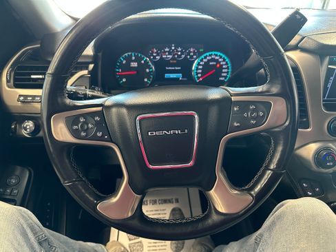 Used 2018 GMC Yukon XL Denali w/ Open Road Package AWD/4WD image 25