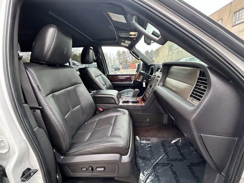 Used 2013 Lincoln Navigator 4WD w/ HD Trailer Tow Pkg image 14