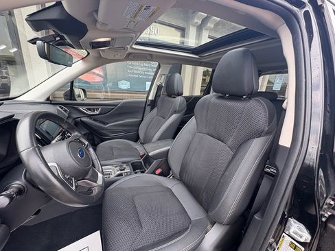 Used 2024 Subaru Forester Premium AWD/4WD image 13