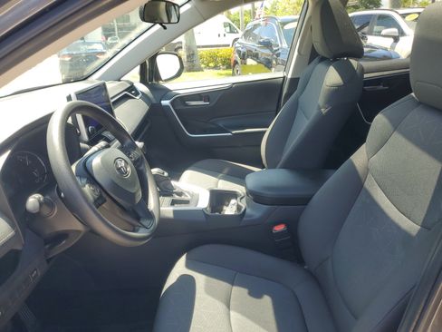 Certified 2025 Toyota RAV4 XLE w/ Convenience Package FWD image 16