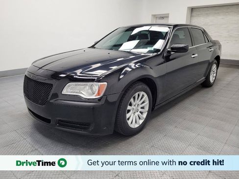 Used 2014 Chrysler 300 RWD image 1