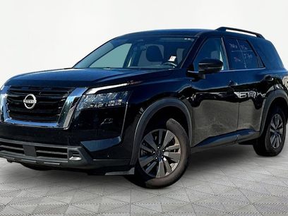 Used 2025 Nissan Pathfinder SV