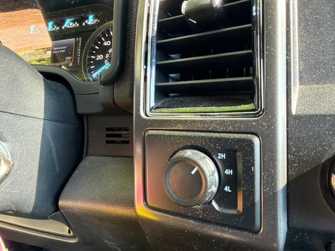 Used 2018 Ford F150 XLT w/ Equipment Group 302A Luxury AWD/4WD image 25