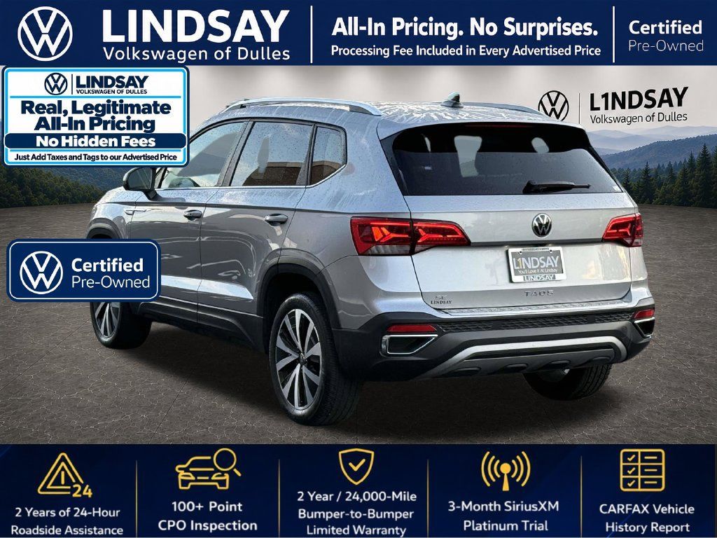 Used 2023 Volkswagen Taos SE w/ Panoramic Sunroof Package FWD image 5