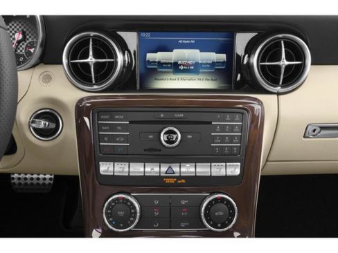 Used 2019 Mercedes-Benz SLC 300 image 10