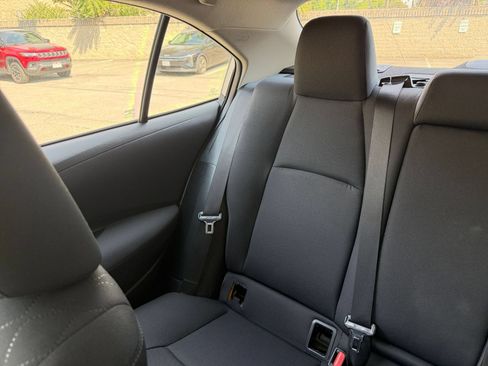 Used 2025 Toyota Corolla LE FWD image 37