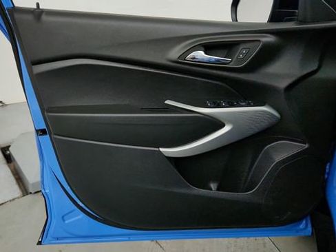 Certified 2024 Chevrolet Trax RS image 11