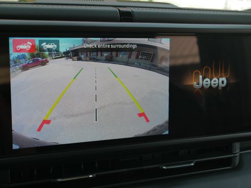 Used 2024 Jeep Wrangler Rubicon w/ Technology Group AWD/4WD image 13