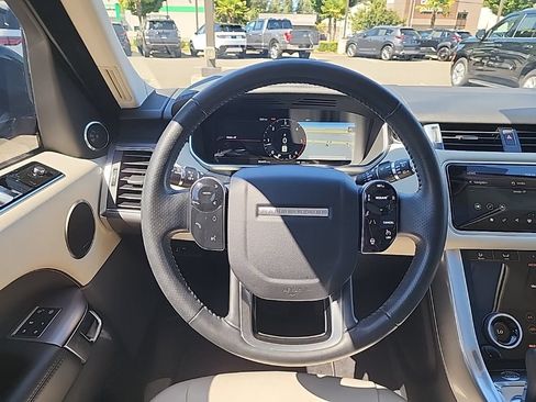 Used 2019 Land Rover Range Rover Sport HSE AWD/4WD image 24