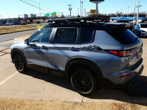 New 2026 Mitsubishi Outlander Trail Edition image 10