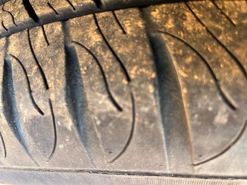 Used 2020 Chrysler Pacifica Touring-L image 11