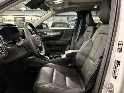 Used 2026 Volvo XC40 B5 Plus w/ Protection Package Premier image 10