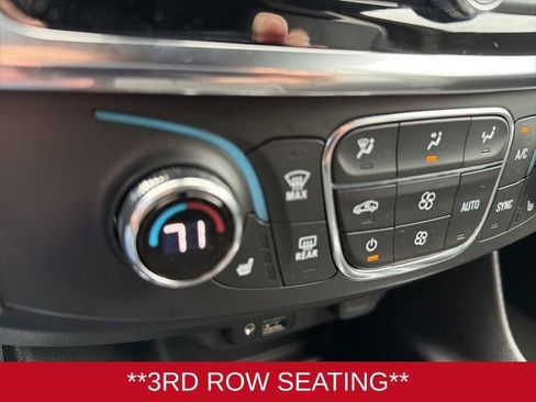 Used 2023 Chevrolet Traverse RS image 18