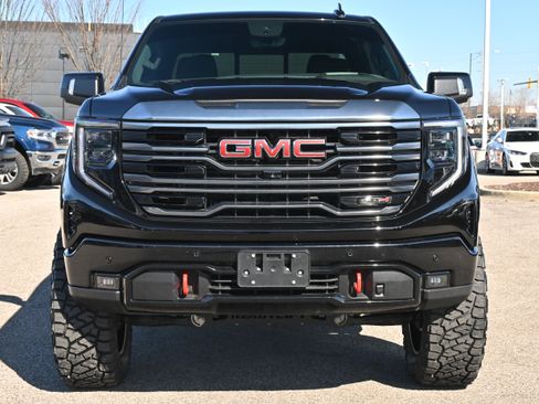 Used 2024 GMC Sierra 1500 AT4 w/ Technology Package image 5