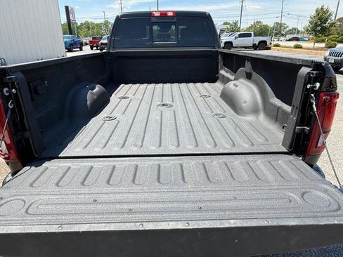 Used 2025 RAM 3500 Laramie AWD/4WD image 14