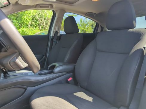 Used 2016 Honda HR-V EX image 19