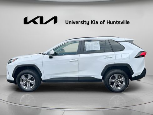 Used 2025 Toyota RAV4 XLE FWD image 5