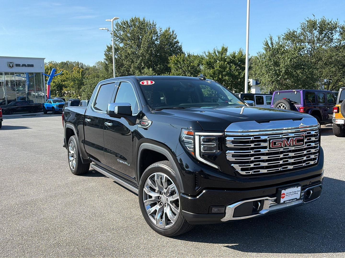 Used 2023 GMC Sierra 1500 Denali w/ Denali Reserve Package AWD/4WD image 7