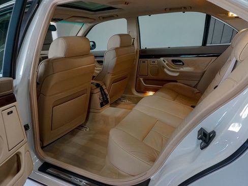 Used 1999 BMW 740iL image 24