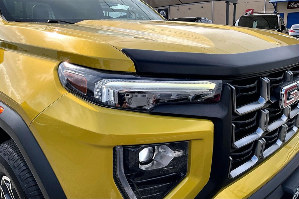 Used 2023 GMC Canyon AT4 w/ AT4 Premium Package AWD/4WD image 40