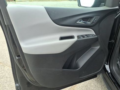 Used 2024 Chevrolet Equinox LS w/ LS Convenience Package FWD image 17