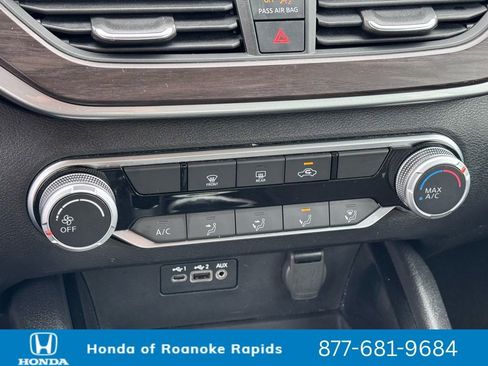 Used 2024 Nissan Altima 2.5 SV image 18