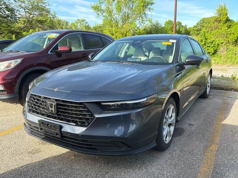 Used 2023 Honda Accord LX image 7
