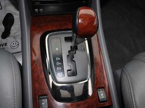 Used 2004 Acura MDX Touring AWD/4WD image 8