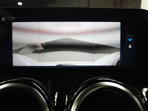 Certified 2026 Mercedes-Benz GLB 250 4MATIC image 18