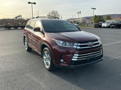 Used 2018 Toyota Highlander Limited image 3