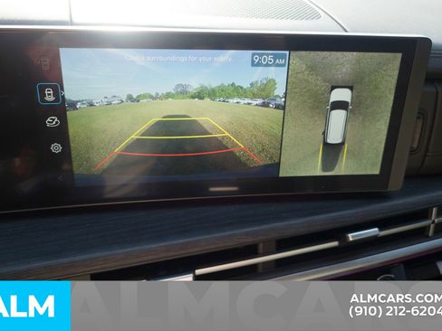 Used 2025 Hyundai Santa Fe Limited FWD image 10