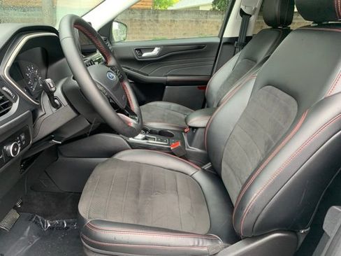 Used 2022 Ford Escape SEL w/ SEL Stealth AWD Package image 13